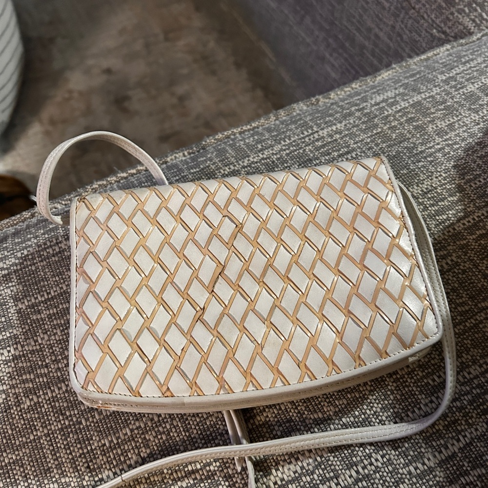 004. Fendi White&Gold vintage leather Crossbody COA - Picture 3 of 13